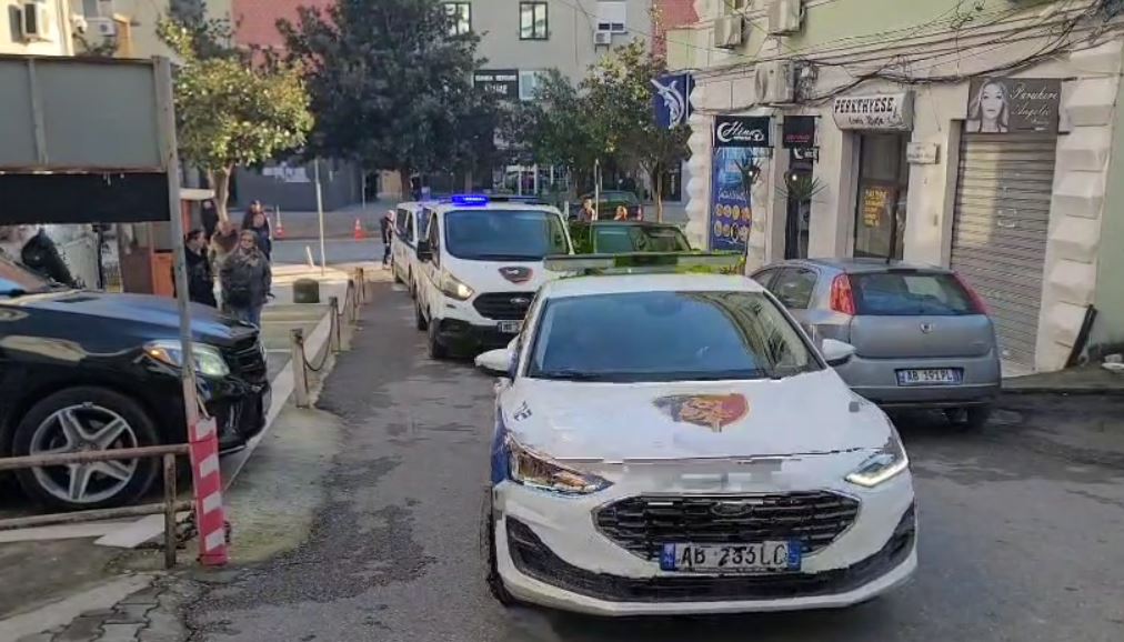 U dyshua se humbi jetën për shkaqe natyrale  Policia zbardh ngjarjen në Durrës  59 vjeçari u godit me grusht për vdekje  arrestohet autori