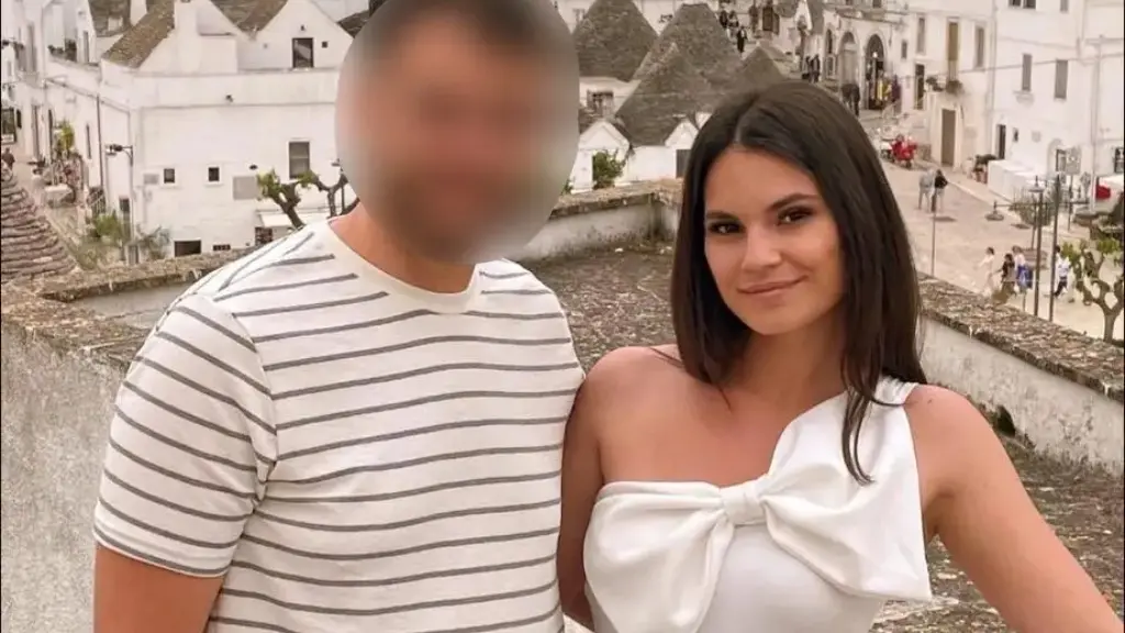 Humbi jetën pasi lindi binjakët, mesazhi prekës i vëllait: Një pjesë e shpirtit tim është fikur bashkë me të