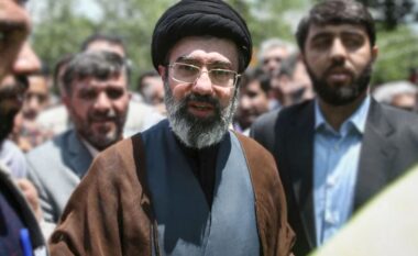 Prapaskenat e marrëveshjes SHBA-Iran/ Media amerikane: Si arriti Mojtaba Khamenei t’i thoshte “po” Donald Trump, negociatat dhe telefonatat që çuan në armëpushim