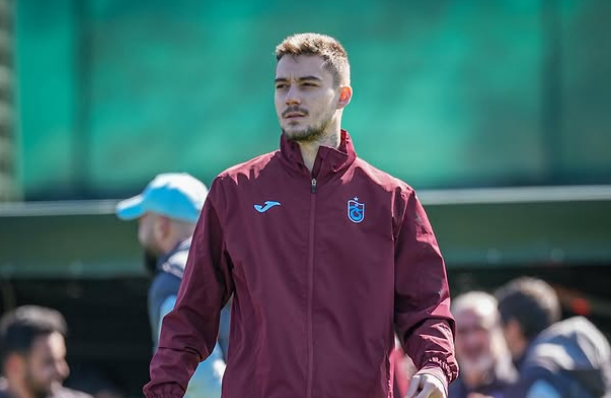 Te Trabzonspori ëndërrojnë titullin  vijnë lajme të mira për Ernest Muçin