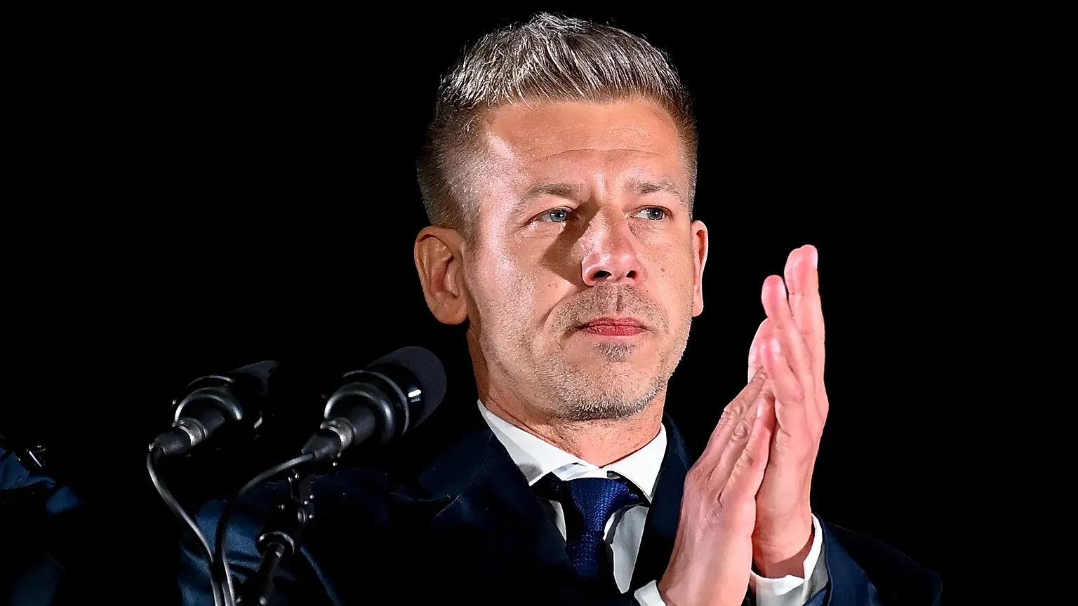 Peter Magyar, kryeministri i ri i Hungarisë/ Politikani që i dha fund epokës Orban, ngjitja në pushtet e avokatit 45-vjeçar