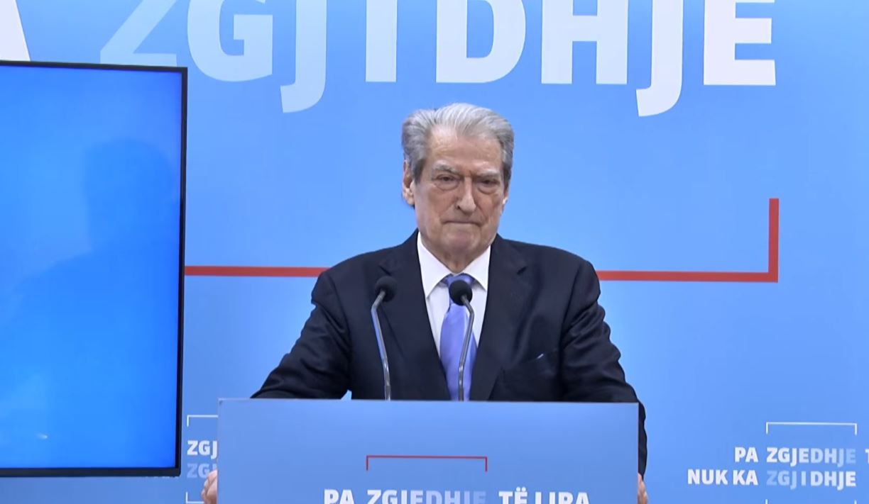 Berisha njofton datën për protestën e radhës kombëtare  Shqiptarët do të mblidhen në rrugët dhe sheshet e Tiranës në kryengritjen më të fuqishme që ka njohur vendi