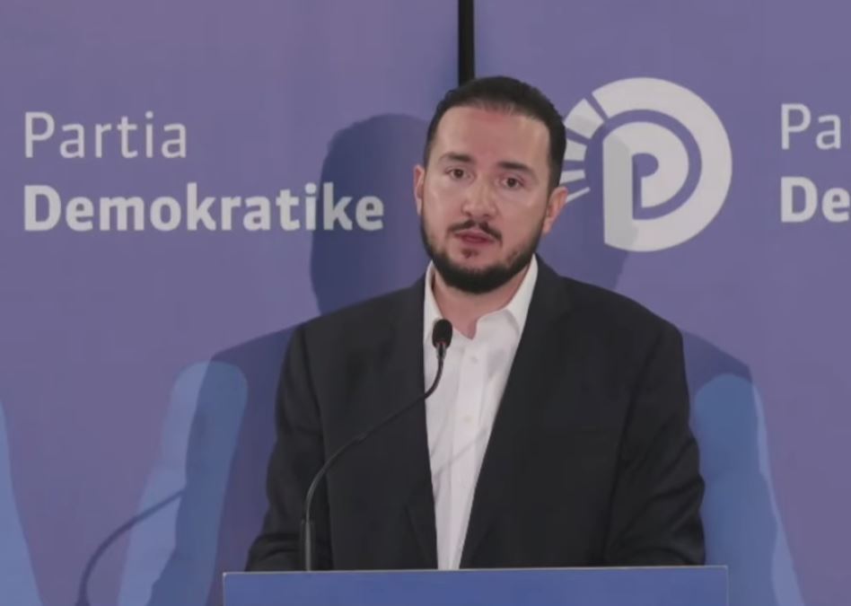Gara për kreun e PD/ Ervin Salianji zyrtarizon kandidaturën dhe prezanton platformën: Rikthim te vlerat, hapje dhe fitore në zgjedhje