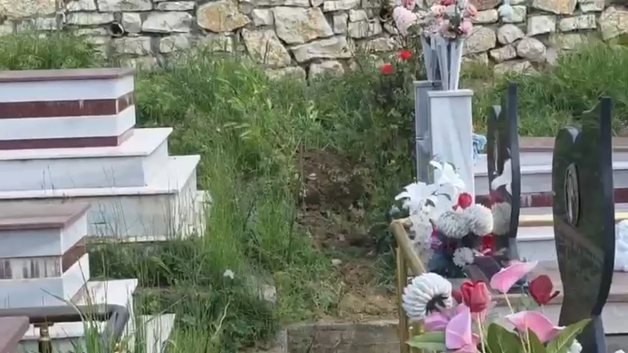 Ngjarje e pazakontë në Lushnje/ Vidhen eshtrat e gruas që ndërroi jetë 17 vite më parë, hajdutët hapen tunel nën dhe