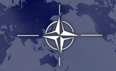 Kriza në Hormuz shtyn NATO-n të shqyrtojë ndërhyrje ushtarake detare për sigurinë e anijeve tregtare