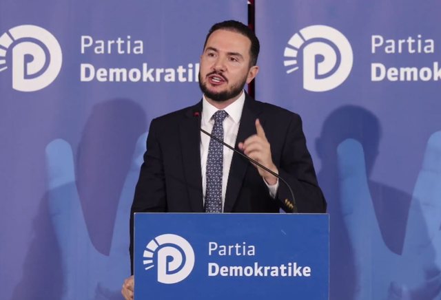 “Me ne u ka ngecur sharra në gozhdë”/ Salianji: Do e “shkundim” edhe Tiranën