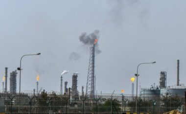 SHBA dhe Irani pranë një marrëveshje paqeje? “Tronditen” tregjet globale, bie me 11% çmimi i naftës