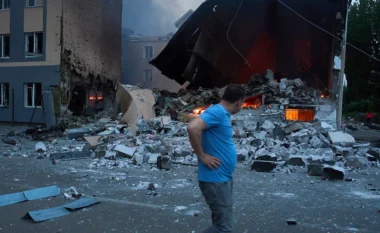 Rusia dhe Ukraina akuzojnë njëra-tjetrën për shkelje të armëpushimit