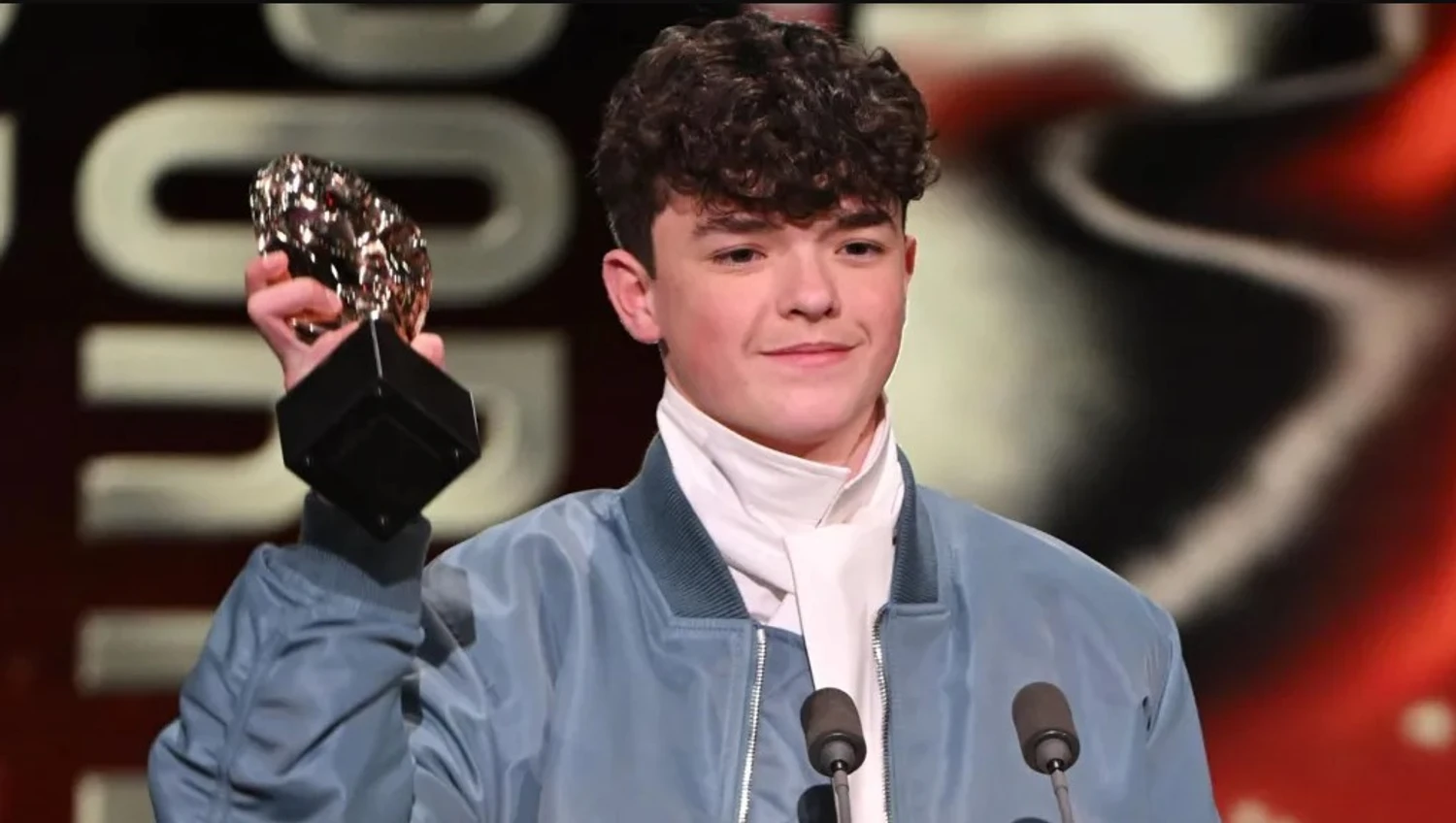 Nga Adolescence te surprizat e mbrëmjes  lista e plotë e fituesve në BAFTA TV Awards 2026