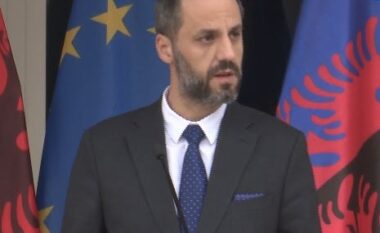 Arrestimi i 4 efektivëve pas operacionit në Sarandë për ndërtimet pa leje, ministri Lamallari: S’ka vend në polici për ata që bëhen palë me krimin