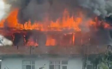 VIDEO/ Zjarri përfshiu banesën 3-katëshe, shpëton mrekullisht nëna dhe tre fëmijët në Turqi