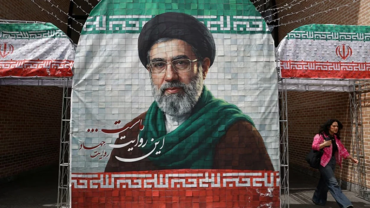 Khamenei urdhëron  Uraniumi i pasuruar nuk largohet nga Irani