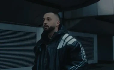 Rrëfim prekës nga Gjesti: Flet për humbjen e vëllait dhe betejën me ankthin: “Në publik dal i qeshur, por brenda jam i thyer”
