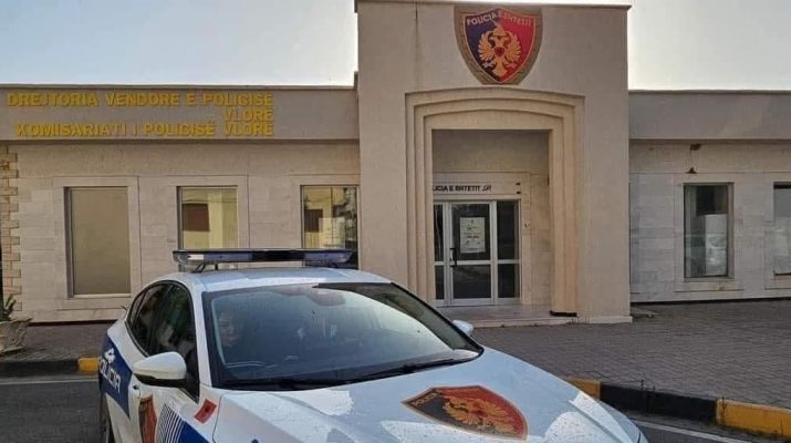 Raportoi gabim ndalimin e qytetarit gjatë protestës në Zvërnec  Hita pezullon drejtorin e Policisë së Vlorës  Cenimi i besimit të publikut nuk mund të justifikohet