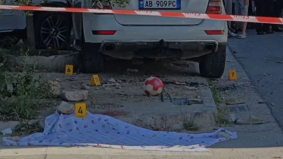 Përplasi për vdekje dy 10-vjeçarë dhe plagosi një tjetër, shoferi drejtonte mjetin i dehur, zbardhet identiteti