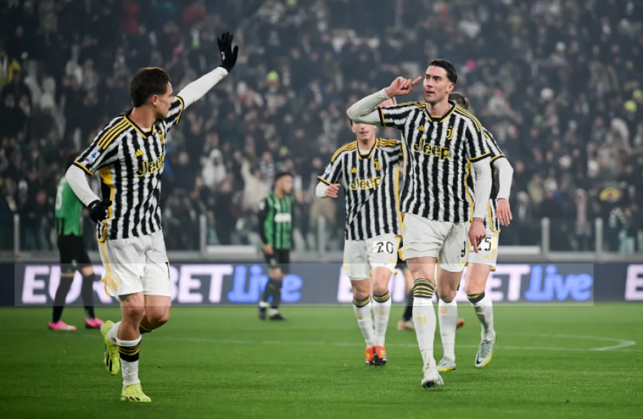 Juventusi mbetet jashtë Champions, ultrasit i thërrasin dhe shpërthejnë para lojtarëve