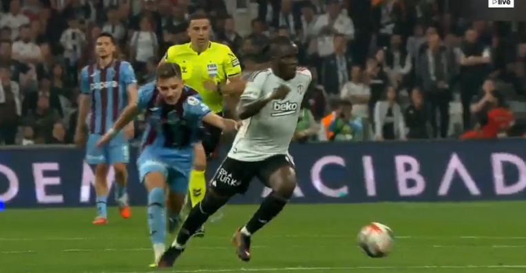 VIDEO/ I shënoi gol spektakolar Beshiktashit, por nuk festoi
