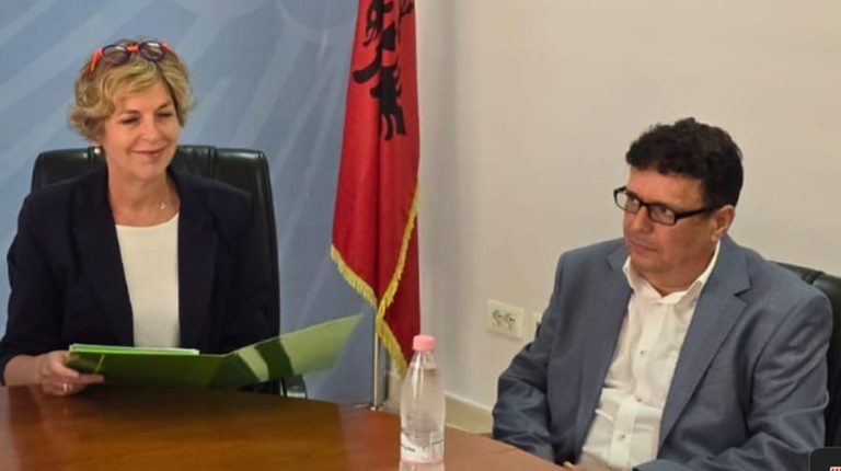 Ndryshim i papritur në shëndetësi/ Largohet drejtori i FSKDSH, ja kush e zëvendëson