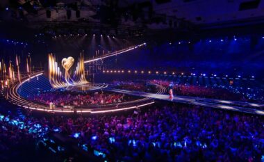 Eurovision 2026, zgjidhen 10 finalistët e parë në Vjenë, të gjithë sytë kthehen nga Alis dhe kënga “Nan” në gjysmëfinalen e dytë
