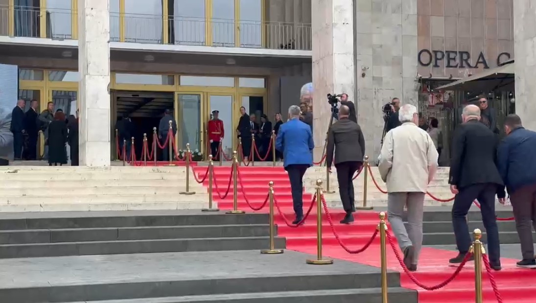 U nda nga jeta në moshën 89-vjeçare/ Homazhe për ish-kreun e Kuvendit, politika nderon Servet Pëllumbin (VIDEO)