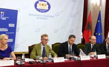 “Vazhdoni reformat”/ Ambasadori i BE në Tiranë: Duhet të ruani këtë ritëm, dialog politik për të përmbushur kriteret