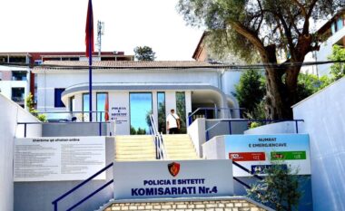 Shpërthim me tritol në një lokal pranë Komisariatit nr.4! Kamerat e sigurisë kapën autorin që la lëndën plasëse