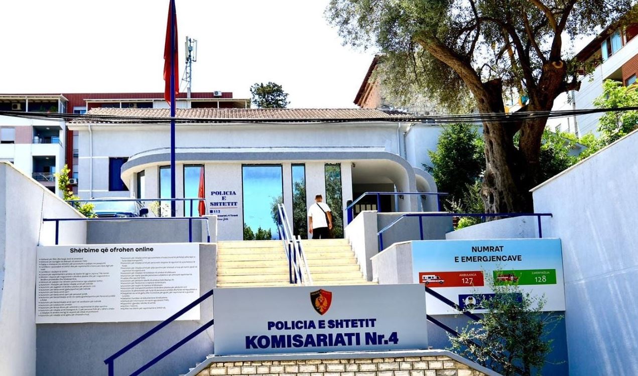 Shpërthim me tritol në një lokal pranë Komisariatit nr 4  Kamerat e sigurisë kapën autorin që la lëndën plasëse