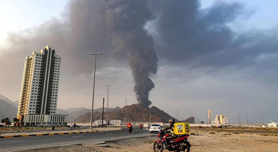 Pas Dubait  Irani nuk kursen as Omanin  bombardon me dronë rafinerinë e naftës  Sirena alarmi në vendet e Gjirit