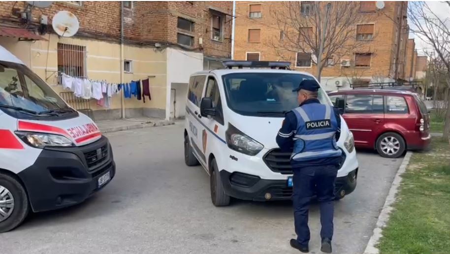 E rëndë në Korçë/ Gruaja gjendet pa shenja jete në banesën e saj, kishte hematoma në kokë! Dyshohet se…