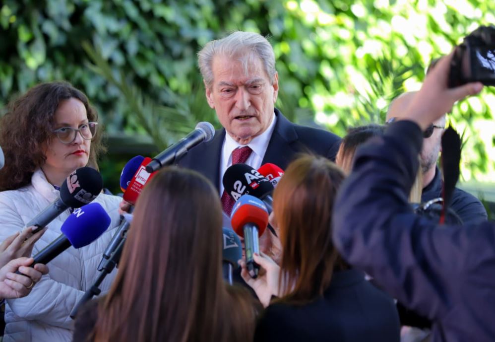 Standardet e dyfishta të Berishës me dosjen e Ballukut?- Kreu i demokratëve: Aty s’jam palë, por ka bashkëpunëtor të drejtësisë, janë të çmuar