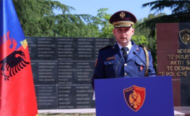 Nderohen policët e rënë në krye të detyrës, mesazhi i drejtorit Skënder Hita: Uniforma, vijë e padukshme mes jetës dhe sakrificës