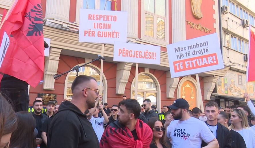 Studentët shqiptarë në RMV, nesër sërish në protestë/ Tubimi në Shkup për provimin e jurisprudencës në Gjuhën Shqipe, thirrje qytetarëve t’u bashkohen