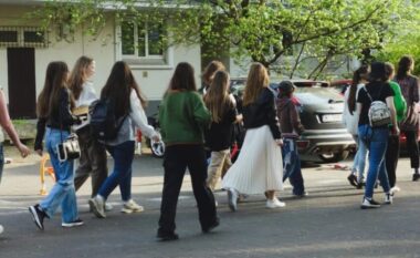 Lëvizjet e brendshme të popullsisë/ Vajzat shqiptare po ikin drejt qyteteve, periferia mbetet pa “nuse”
