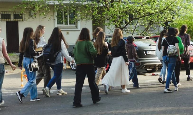 Lëvizjet e brendshme të popullsisë/ Vajzat shqiptare po ikin drejt qyteteve, periferia mbetet pa “nuse”