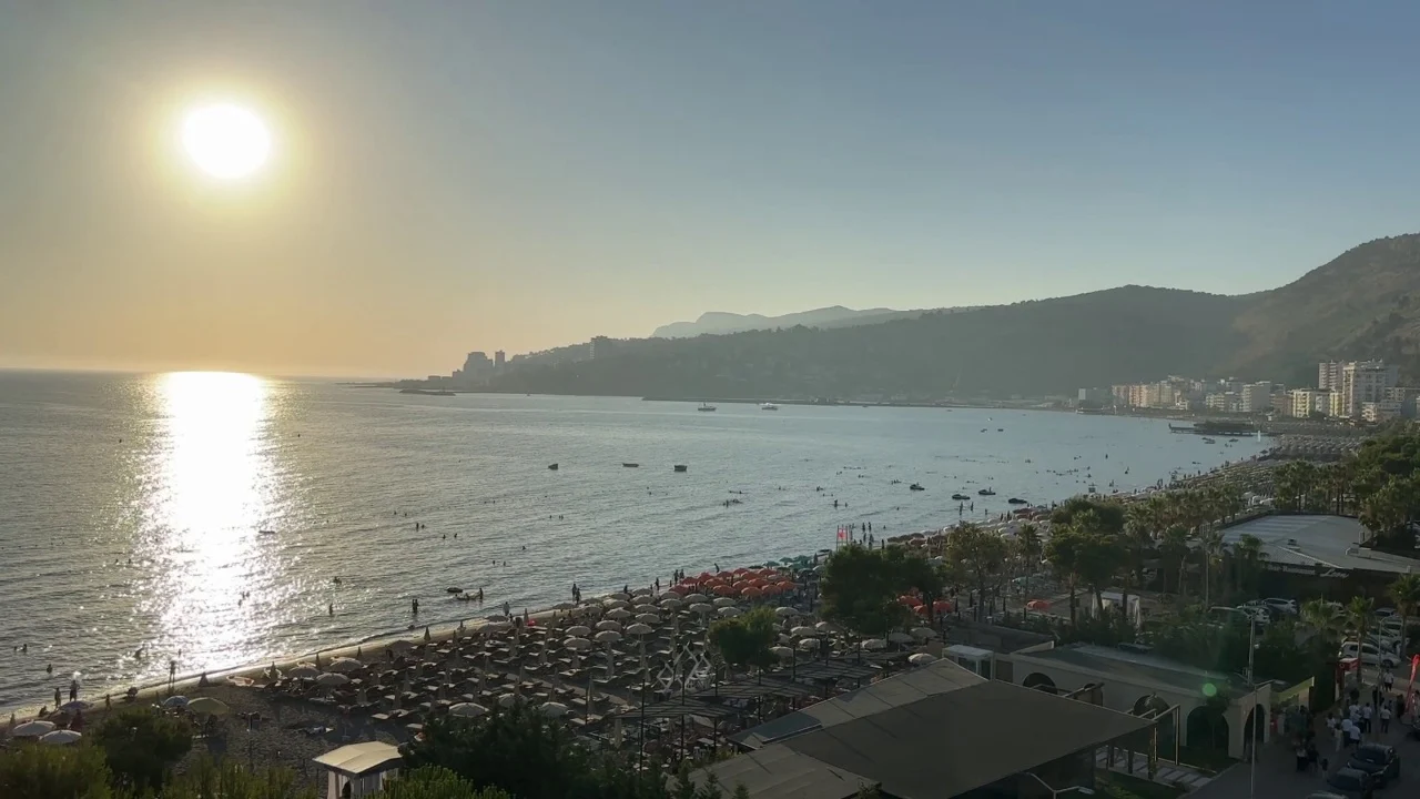 Lezha vendos çmimin e plazheve  300 lekë në ato publike dhe deri në 2000 lekë te privatet