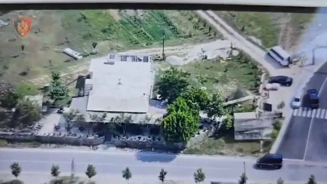 Goditet grupi kriminal në Vlorë  arrestohen gjashtë persona  Sekuestrohen armë  automjete dhe para