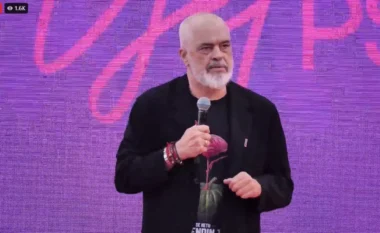 “Para se të fliste për natyrën, bënte reklama me kremra fytyre”, Ironia e Ramës për influencerët: Kur bën foto te Kulla Eiffel, s’ke pse thua e dua detin e virgjër në Shqipëri