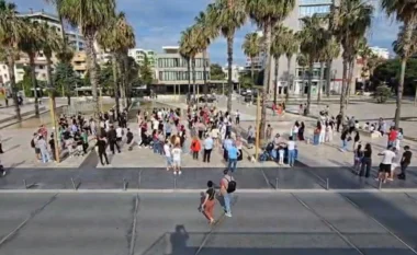 Qytetarët mblidhen në Durrës, protestë për mbrojtjen e tokave dhe zgjidhjen e problemeve
