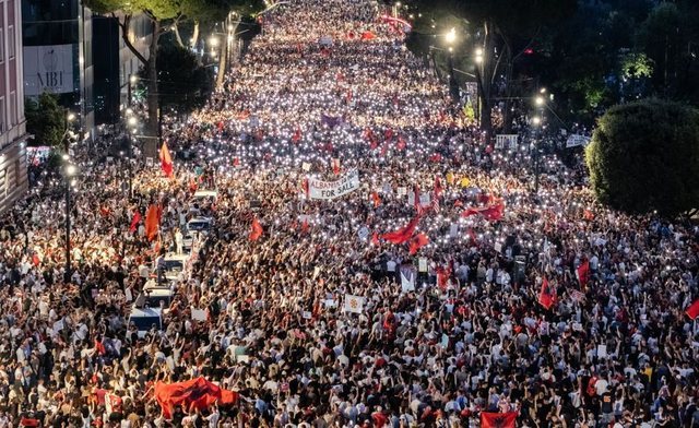  Dorëheqje pa kompromis e Edi Ramës   mbahet sot protesta e 18 të për largimin e kryeministrit