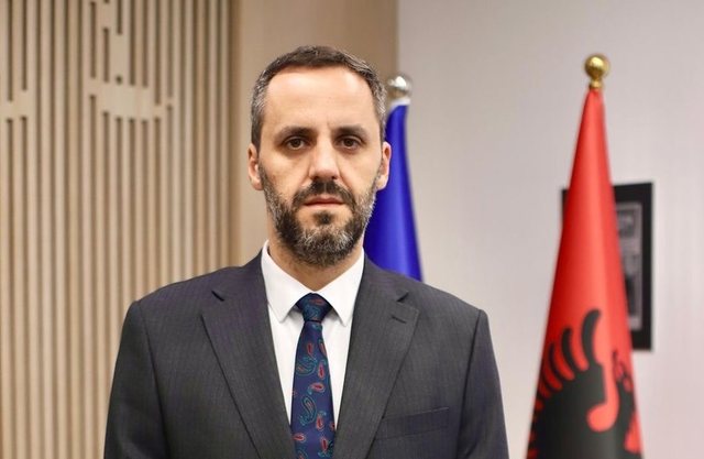 Ministri i Brendshëm  Lamallari  Mund të shpallen persona të tjerë  Non Grata 