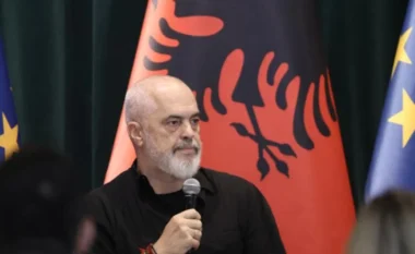 Rama me gazetarët e huaj: Kemi vendosur kusht për ndërtuesit në Zvërnec, duhet të ketë më tepër gjelbërim pas investimit