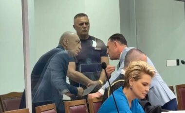 Ilir Meta shfajëson Monikën në gjyqin për CEZ-DIA: Unë mbaj përgjegjësitë e mia, por ajo nuk ka lidhje dhe s’ka përse akuzohet!