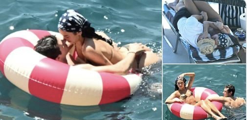 Dua Lipa dhe Callum Turner shfaqen më të dashuruar se kurrë në Itali  momente të ëmbla në muajin e mjaltit në Siçili