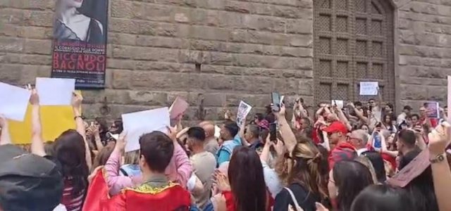 Vala e protestave të diasporës nuk ndalet  Në Firenze të Italisë  kërkohet dorëheqja e Ramës