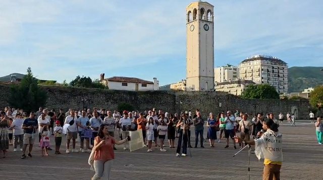 Zgjerohet protesta edhe në Elbasan  qytetarët dalin në mbrojtje të kauzave të tyre