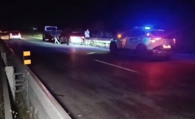 Aksident tragjik në Tiranë! 20-vjeçari përplas 48-vjeçarin me motor
