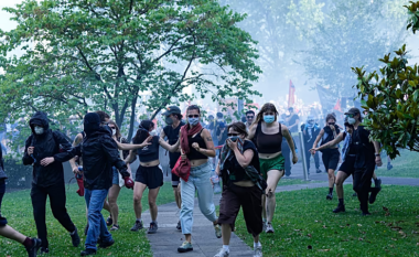 Mijëra njerëz protestojnë për G7 në Gjenevë, ndërsa Trump dhe udhëheqës të tjerë përgatiten për samitin në Francë