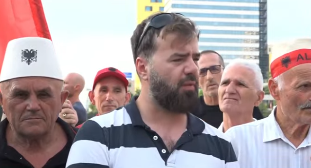 day-22-of-the-protest-gathering-begins-in-skanderbeg-square-citizens-call-for-the-prime-minister-s-resignation