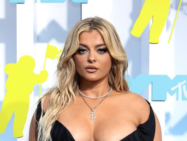 FOTO  Bebe Rexha nderohet me  Female Icon Award 2026  nga EDM Awards 