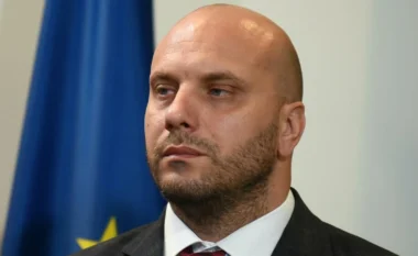 Ish-shefit të policisë malazeze i ndalohet hyrja në Serbi